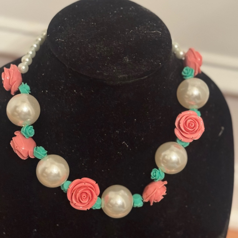 Handmade pink and green flower pearl fashion costume necklace